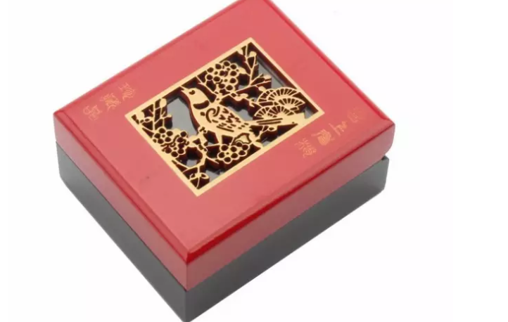 激光打標在月餅包裝上的運用 激光打標在月餅包裝上的運用