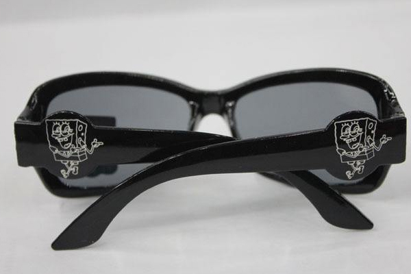 眼睛片激光鐳雕設(shè)備——眼鏡激光打標(biāo)機