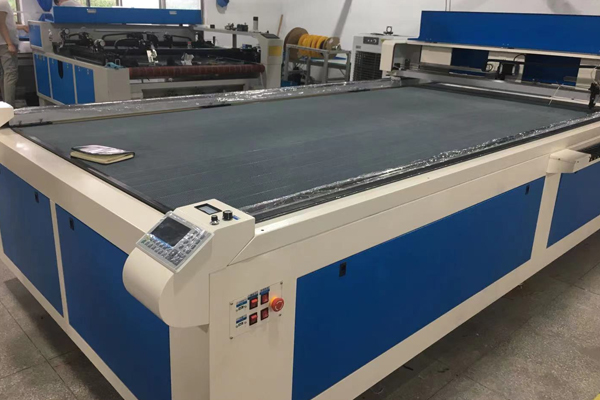 關(guān)于激光裁床機(jī)多少錢一臺的價格解說