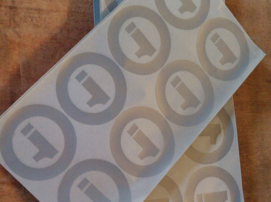 服裝刻字膜激光切割，你不了解的新工藝